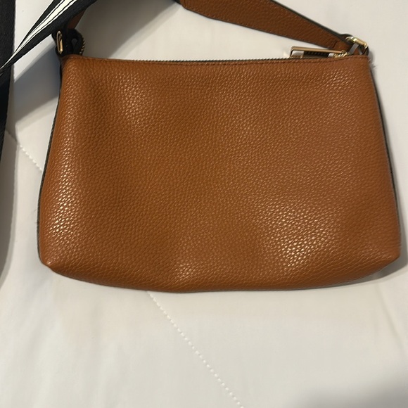 Marc Jacobs Tan Crossbody Bag PERFECT CONDITION - Picture 5 of 9